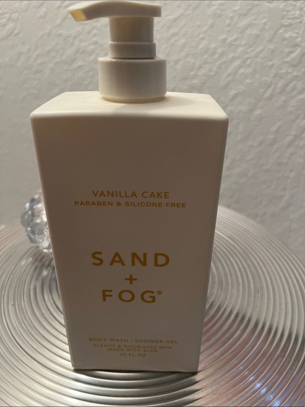 Sand + Fog Vanilla Cake Body Wash - Cream